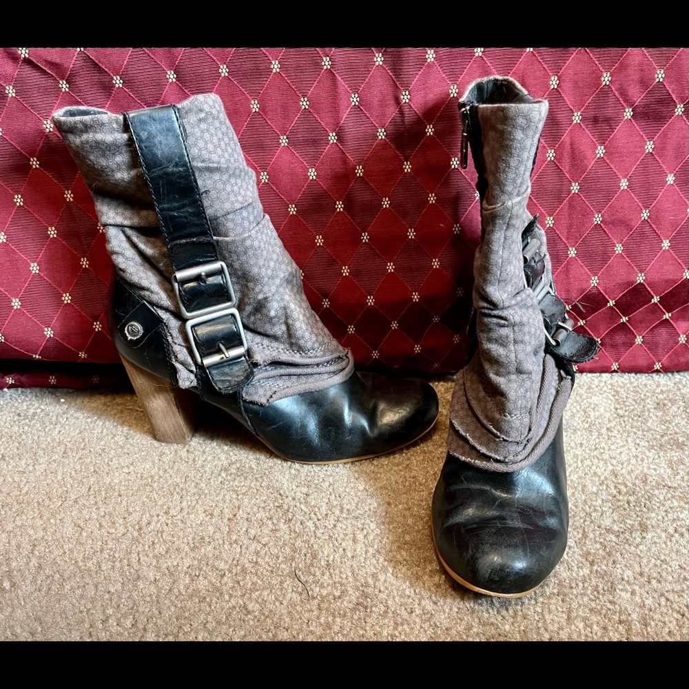 VINTAGE RARE London Underground High Heel Buckle Bootie 8 1/2